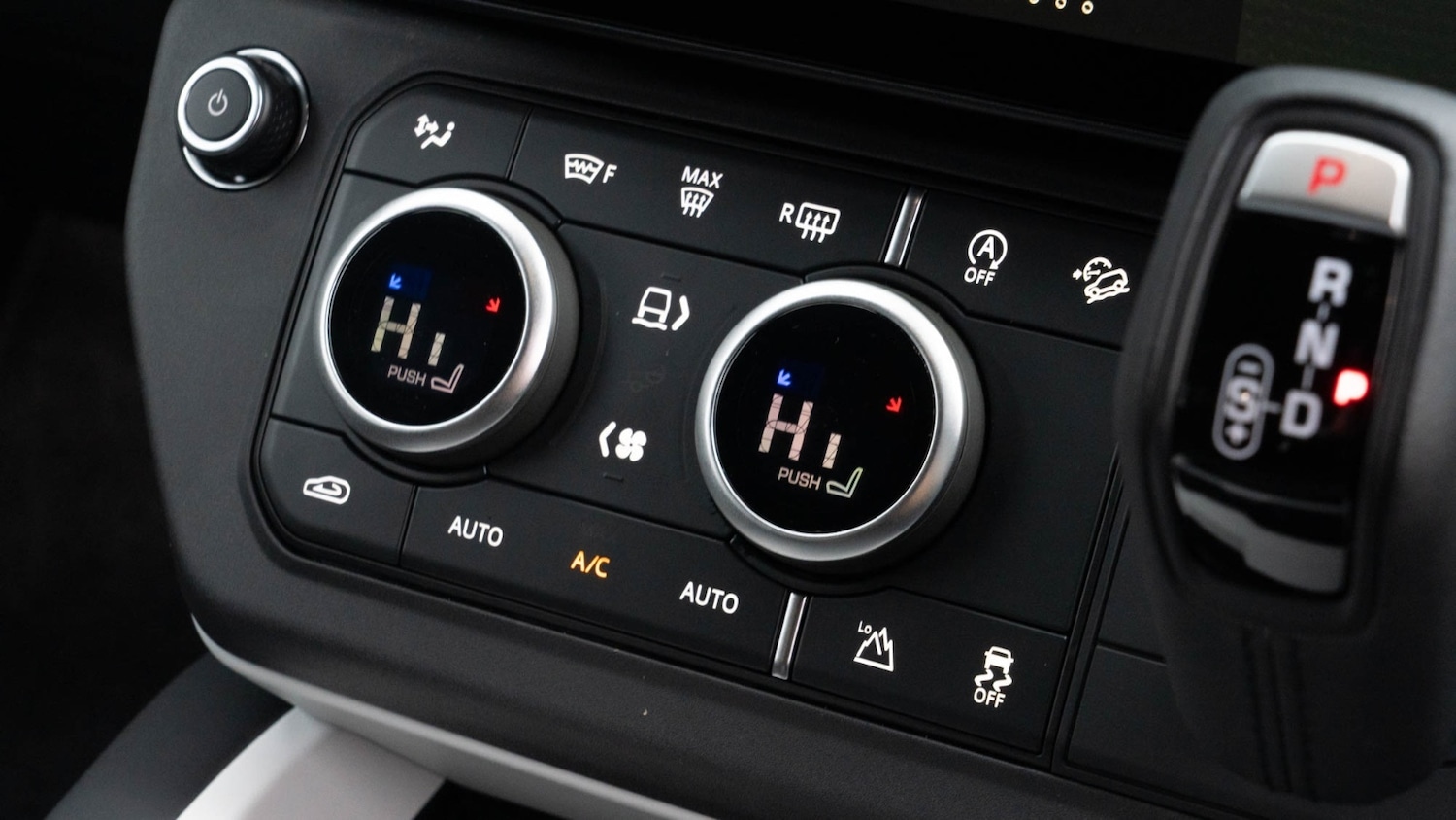 Used Land Rover Defender 2025 for sale - 76696540: Photo 22