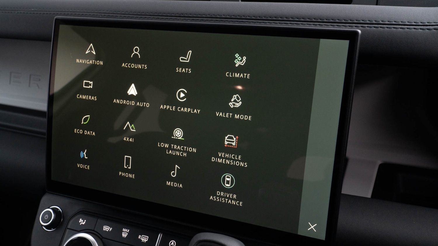 Used Land Rover Defender 2025 for sale - 76696540: Photo 24