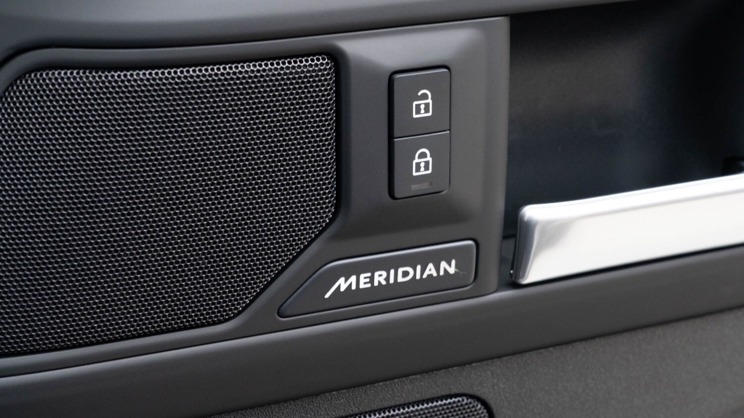 Used Land Rover Defender 2025 for sale - 76696540: Photo 29