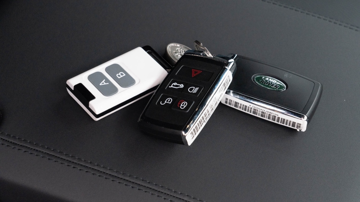 Used Land Rover Defender 2025 for sale - 76696540: Photo 31