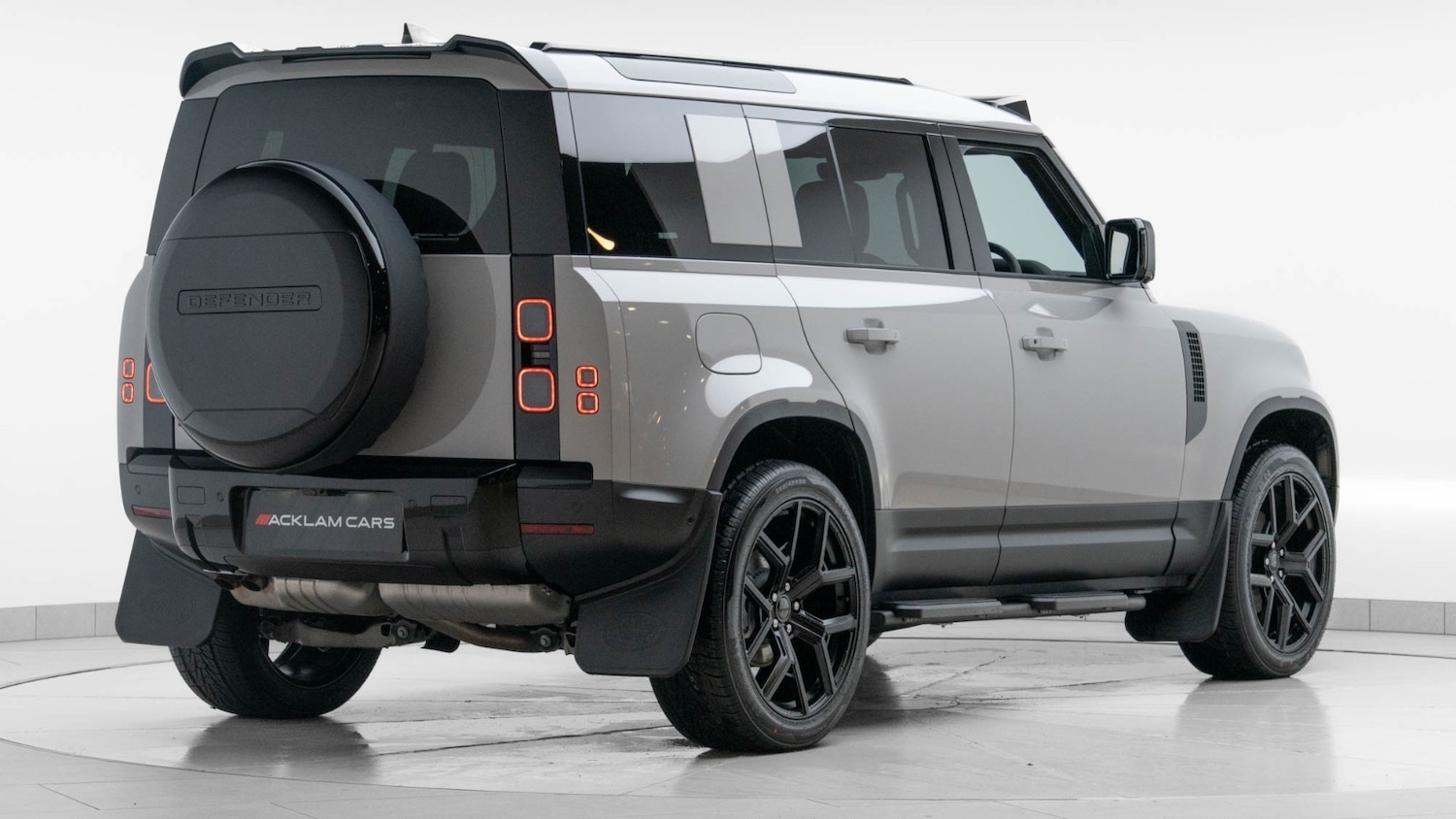 Used Land Rover Defender 2025 for sale - 76696540: Photo 6