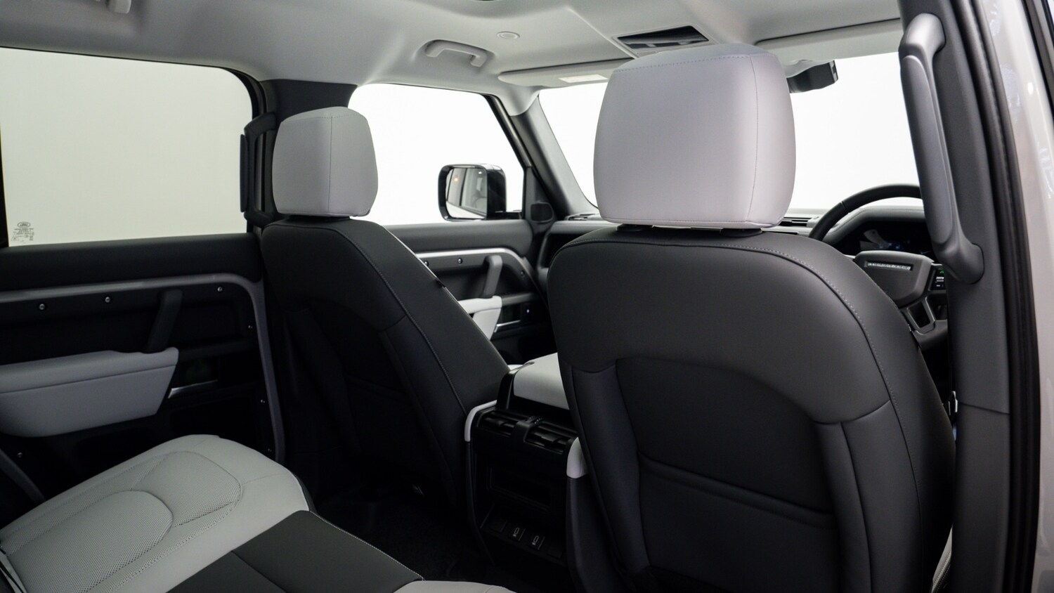 Used Land Rover Defender 110 2026 for sale - 78009096: Photo 10