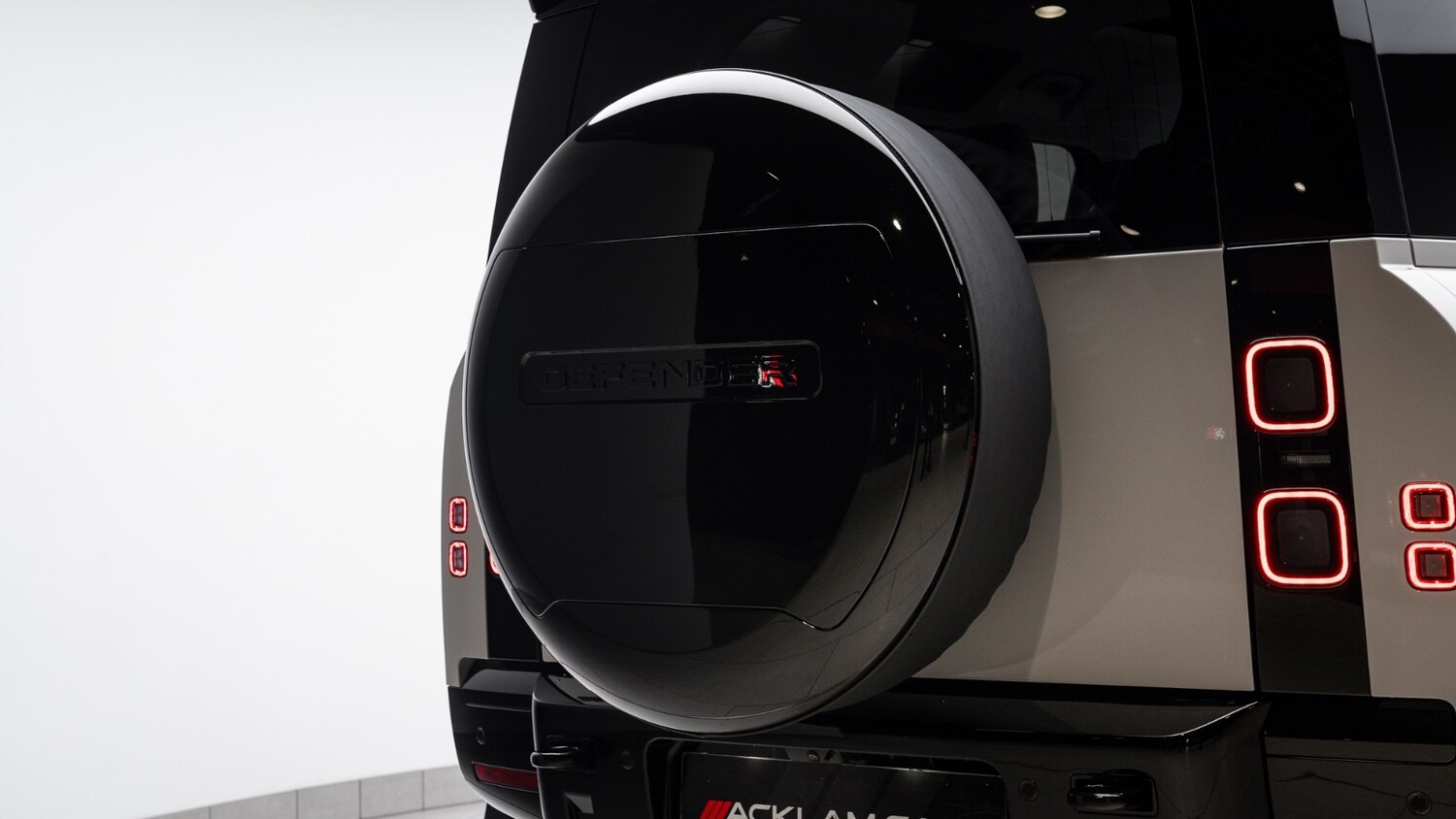 Used Land Rover Defender 110 2026 for sale - 78009096: Photo 45