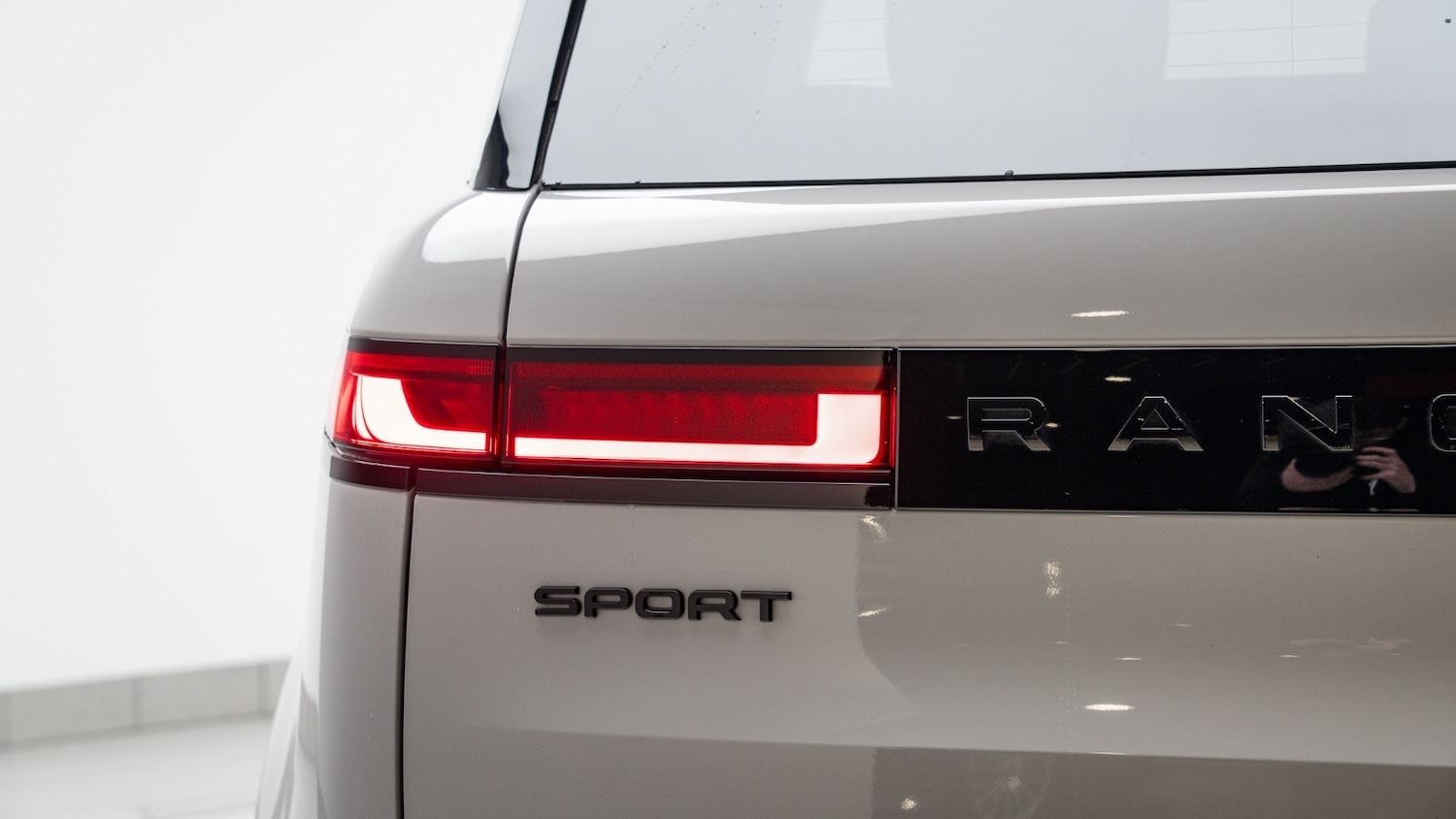 Used Land Rover Range Rover Sport 2024 for sale - 77592155: Photo 41