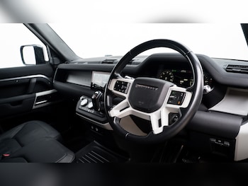 Used Land Rover Defender 2021 for sale - 77519116: Photo