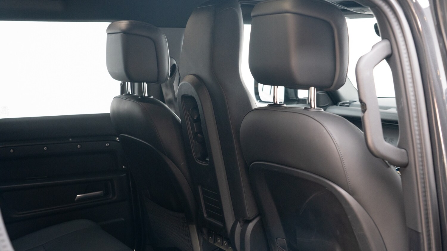 Used Land Rover Defender 2025 for sale - 78186998: Photo 10