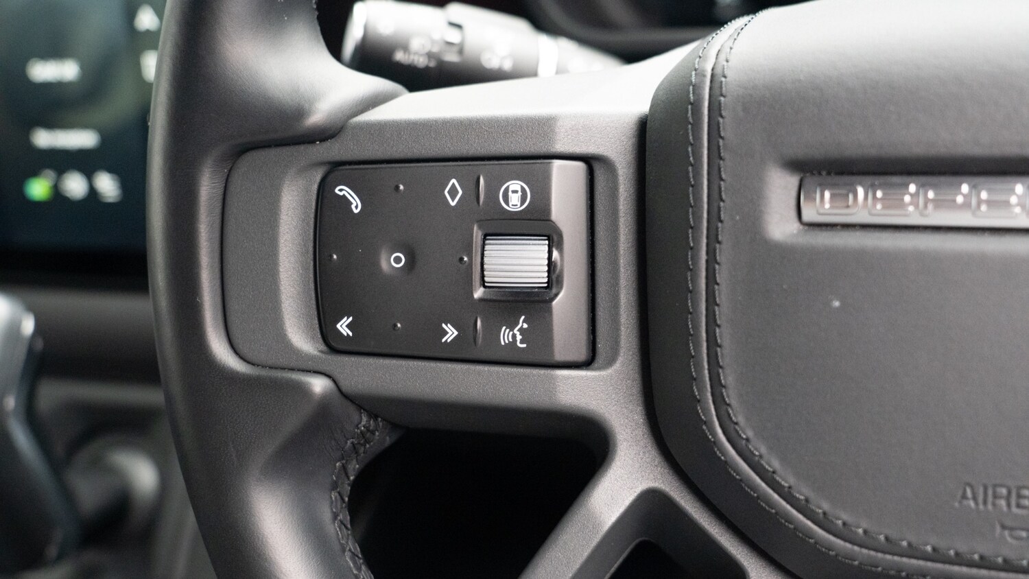 Used Land Rover Defender 2025 for sale - 78186998: Photo 31