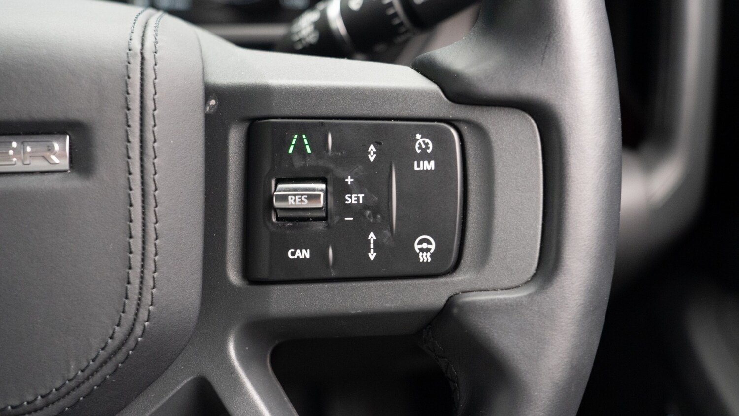 Used Land Rover Defender 2025 for sale - 78186998: Photo 32