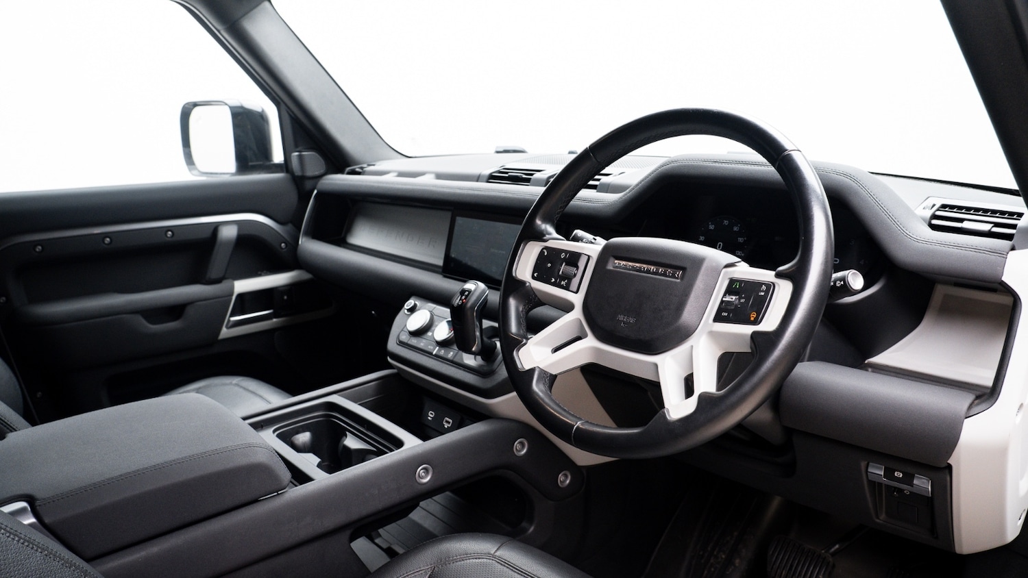 Used Land Rover Defender 2023 for sale - 77504222: Photo 2