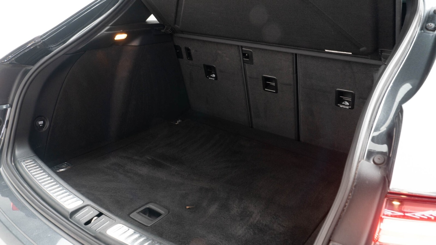 Used Porsche Macan 2020 for sale - 76661094: Photo 14