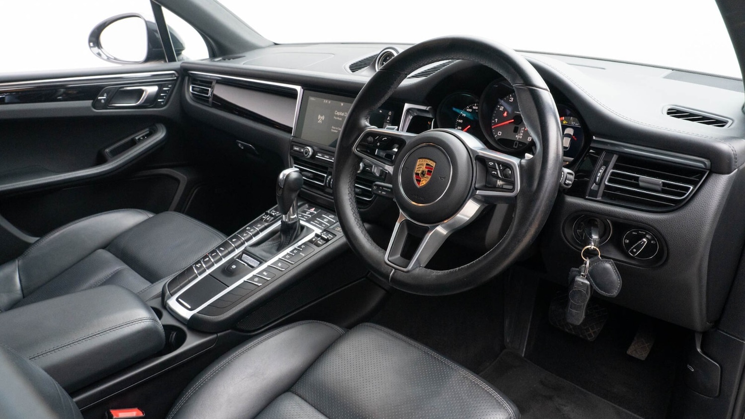 Used Porsche Macan 2020 for sale - 76661094: Photo 19