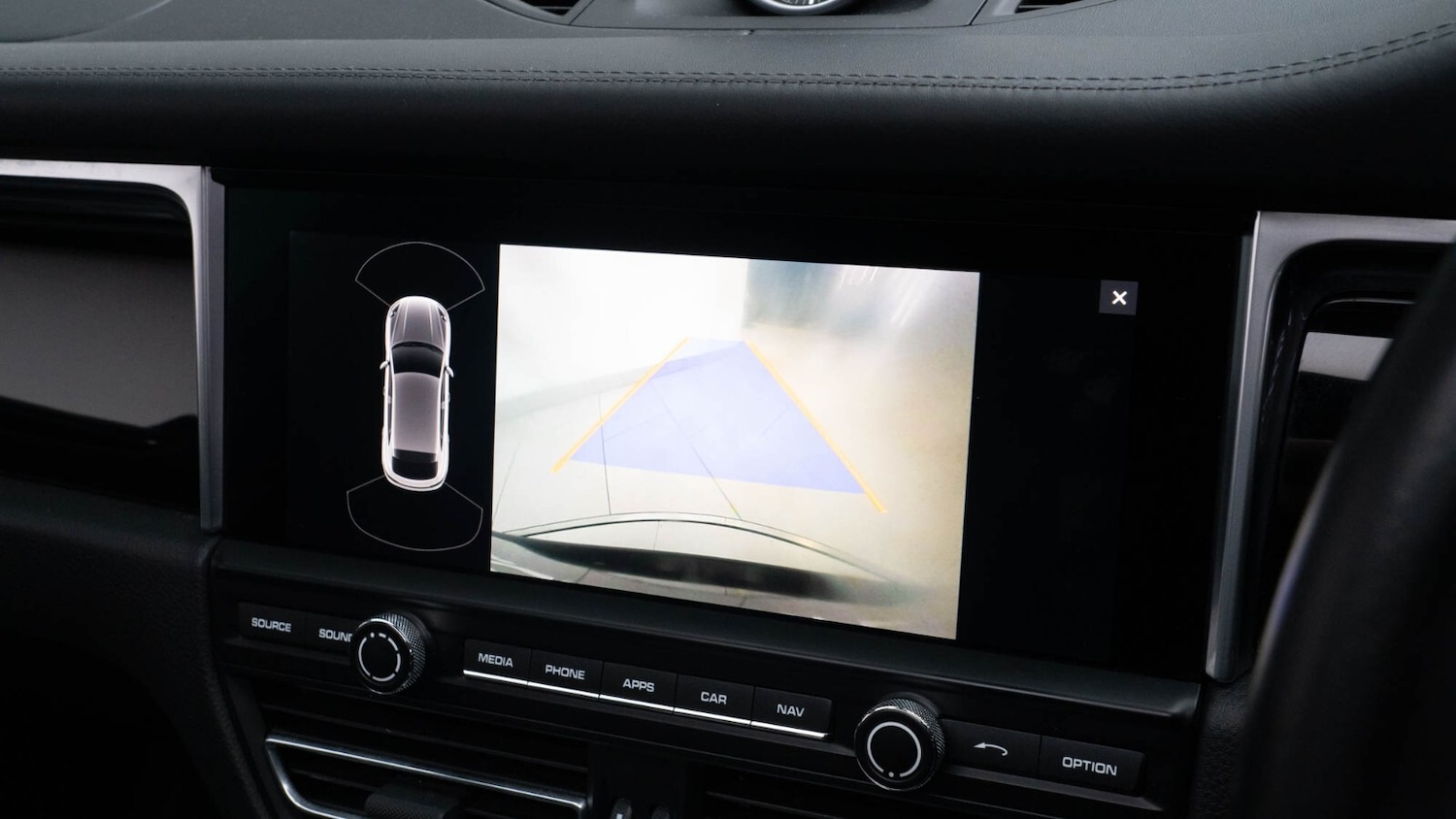 Used Porsche Macan 2020 for sale - 76661094: Photo 27