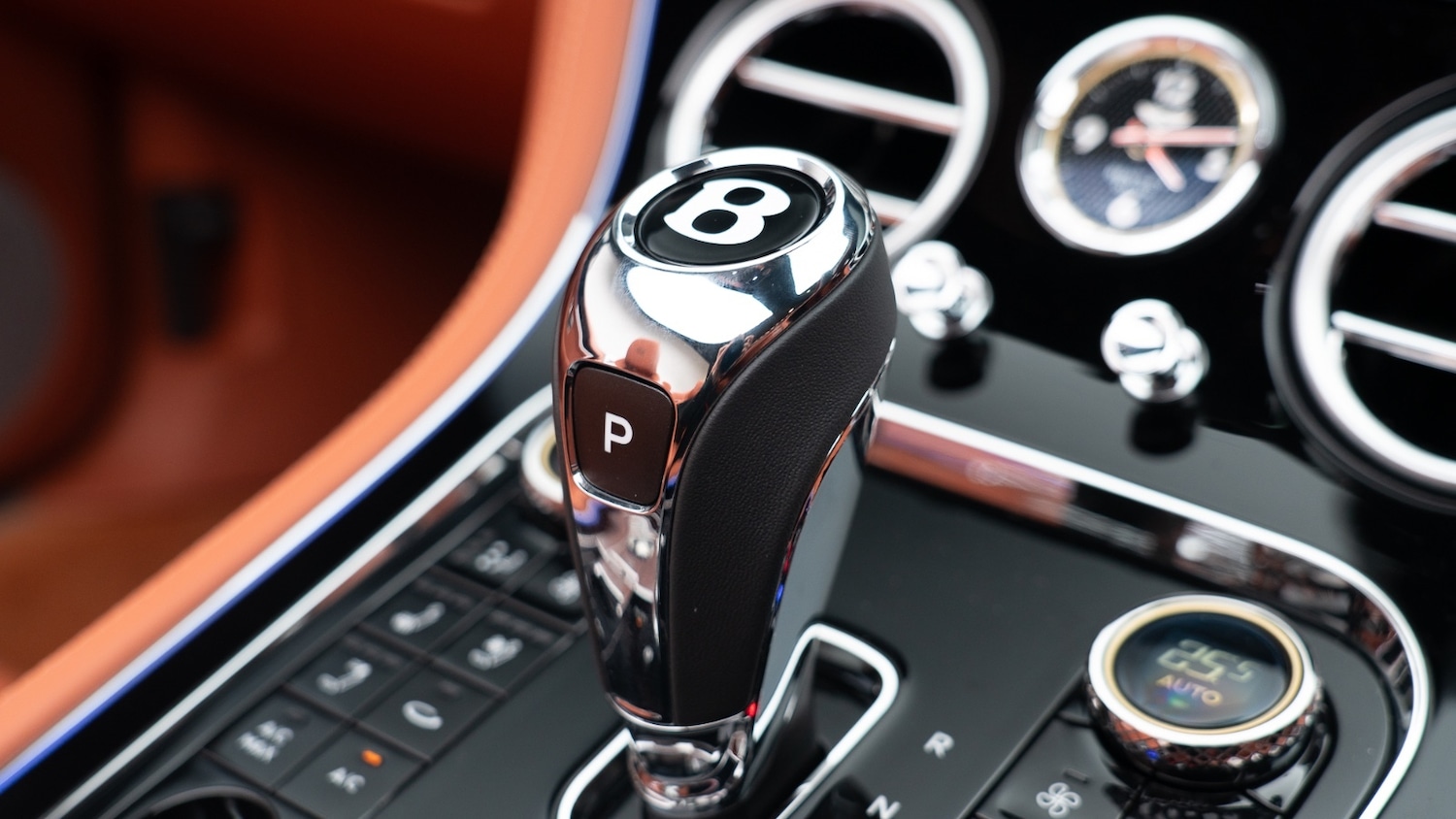 Used Bentley Continental 2025 for sale - 76977932: Photo 39