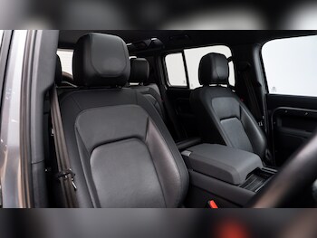 Used Land Rover Defender 2023 for sale - 77803856: Photo