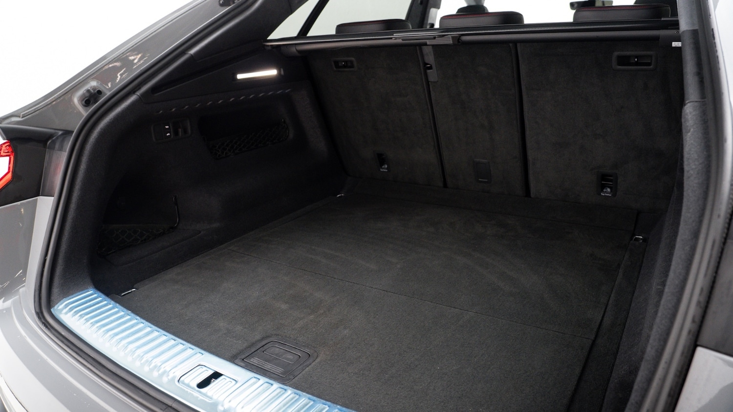 Used Audi RS Q8 2023 for sale - 77281053: Photo 2