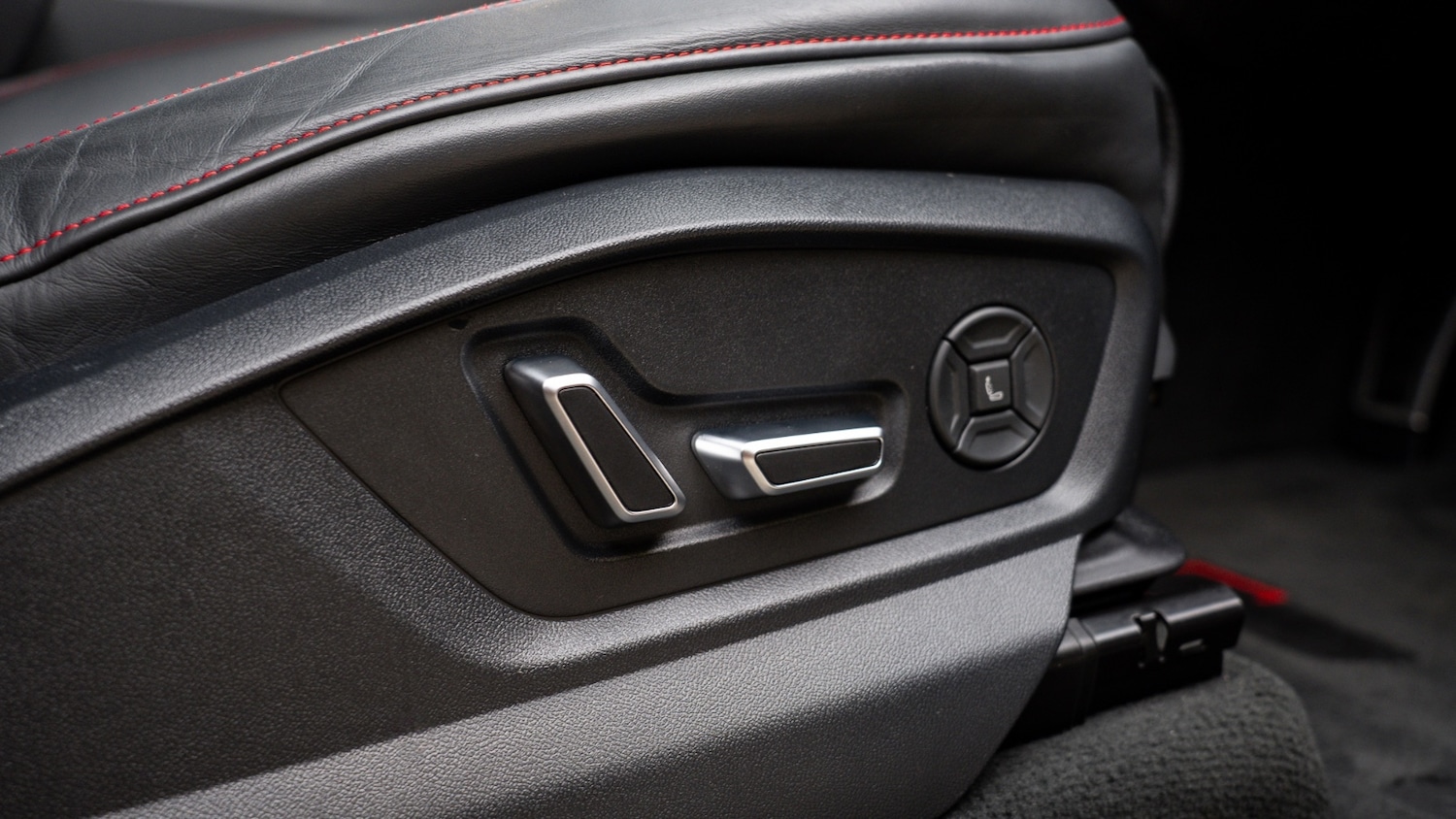 Used Audi RS Q8 2023 for sale - 77281053: Photo 28