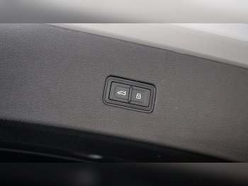 Used Audi RS Q8 2023 for sale - 77281053: Photo