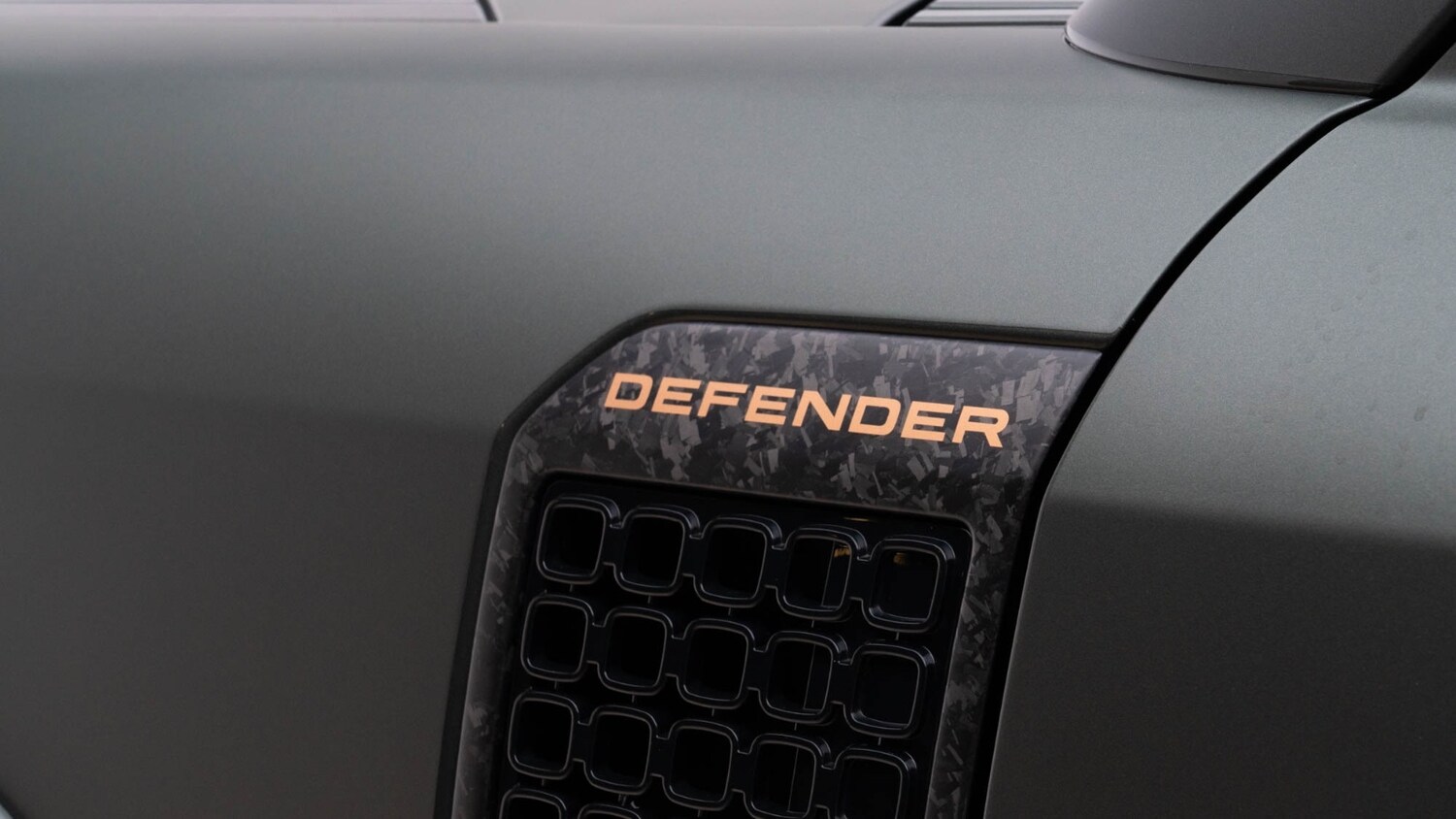 Used Land Rover Defender 2025 for sale - 76630303: Photo 13