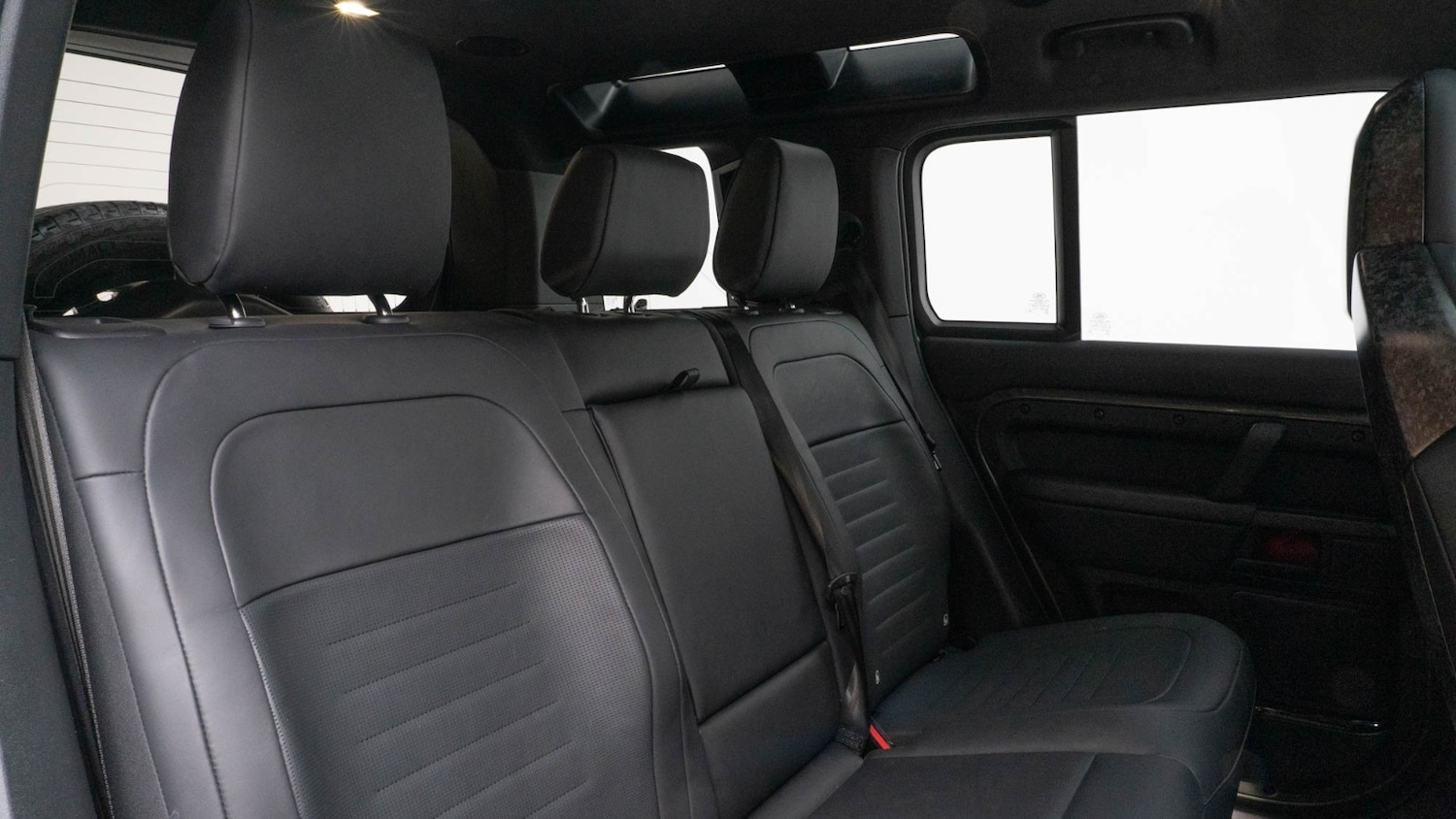 Used Land Rover Defender 2025 for sale - 76630303: Photo 19