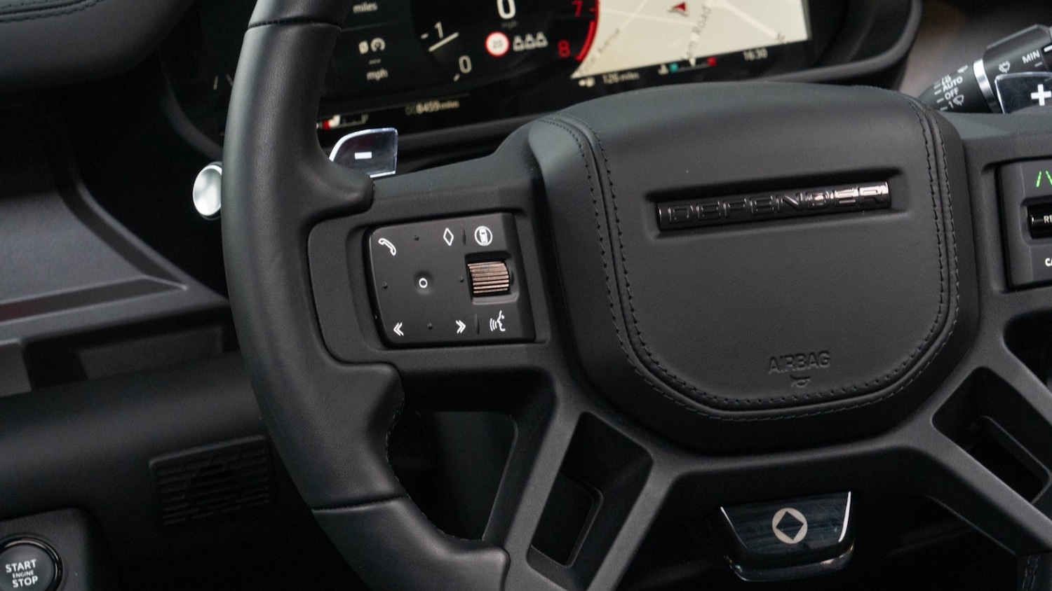 Used Land Rover Defender 2025 for sale - 76630303: Photo 23