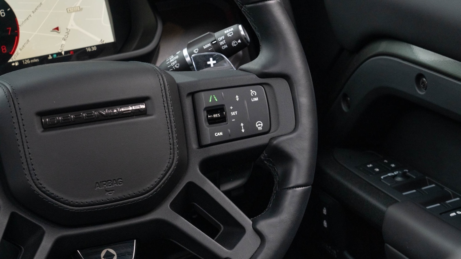 Used Land Rover Defender 2025 for sale - 76630303: Photo 24