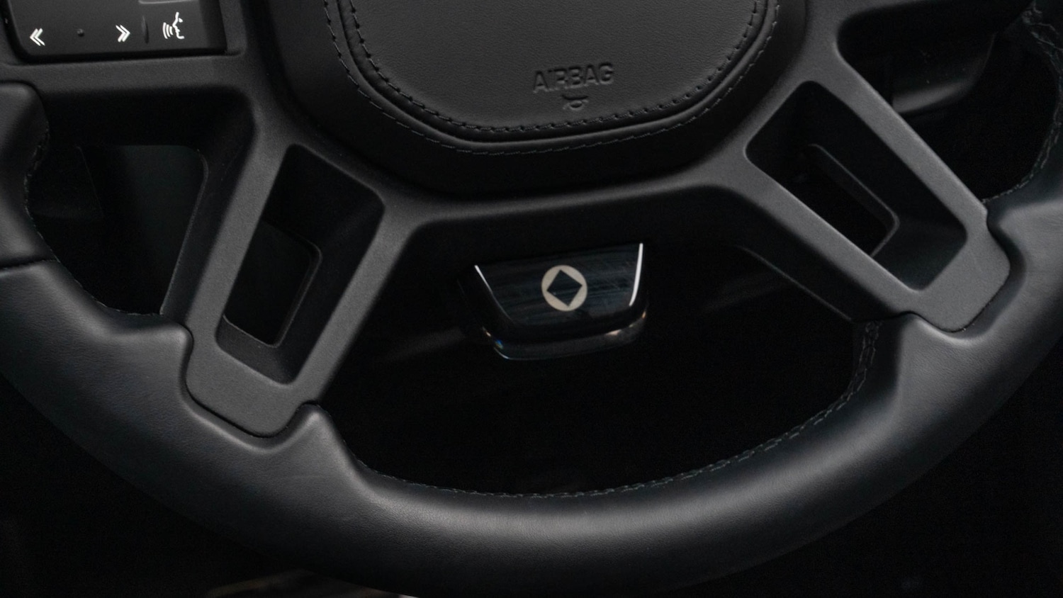 Used Land Rover Defender 2025 for sale - 76630303: Photo 25