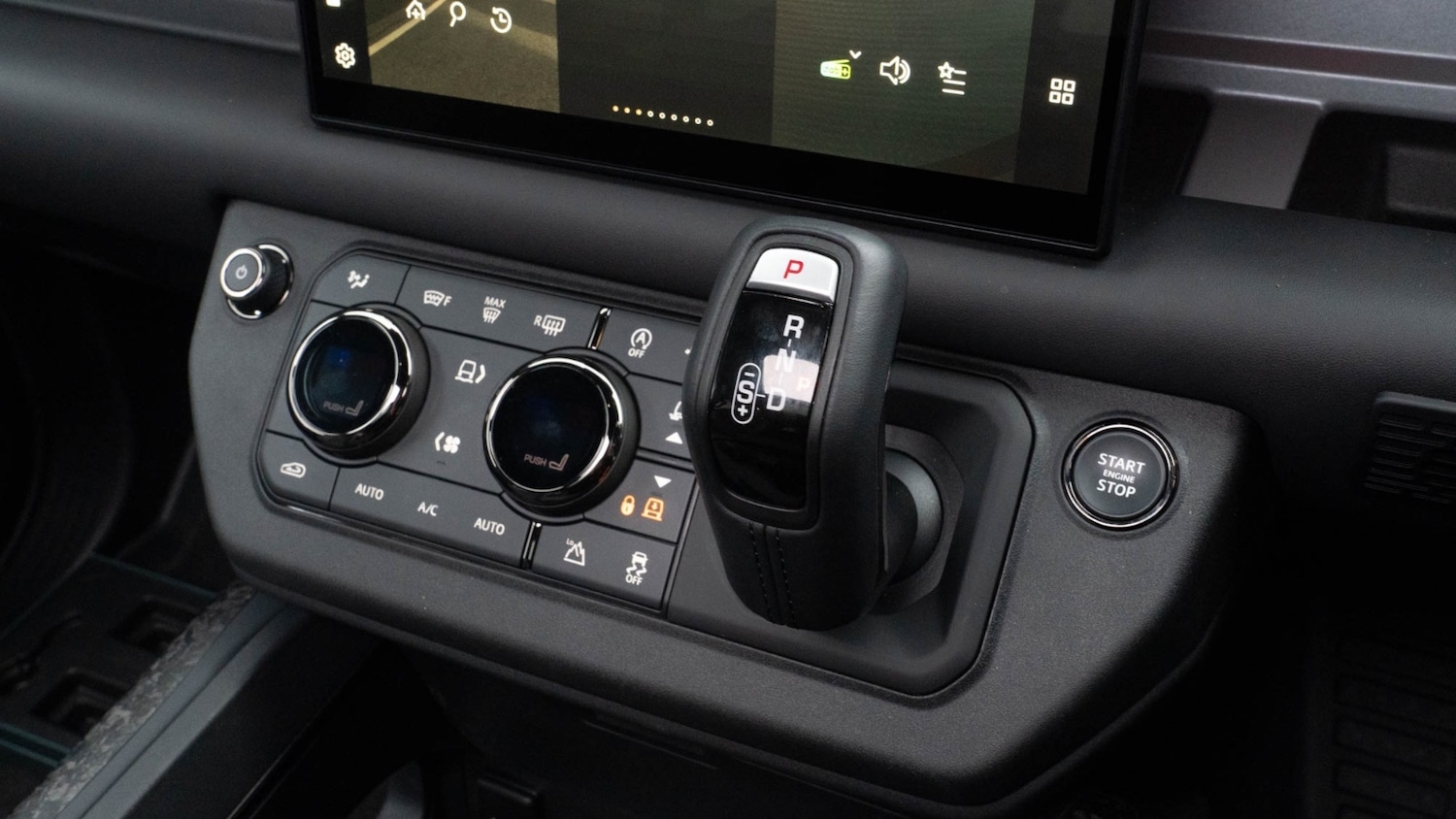 Used Land Rover Defender 2025 for sale - 76630303: Photo 26