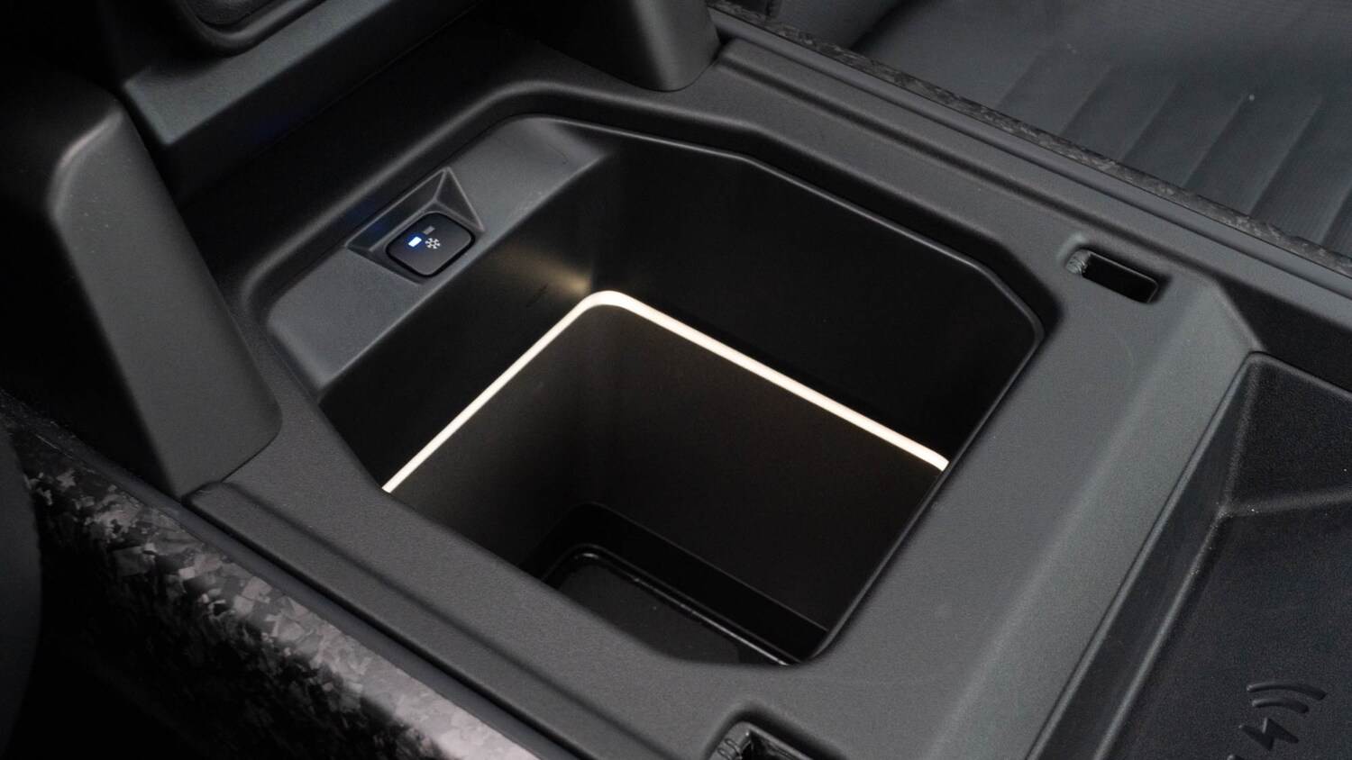 Used Land Rover Defender 2025 for sale - 76630303: Photo 28