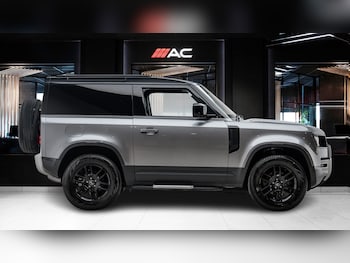 Used Land Rover Defender 2023 for sale - 78858793: Photo