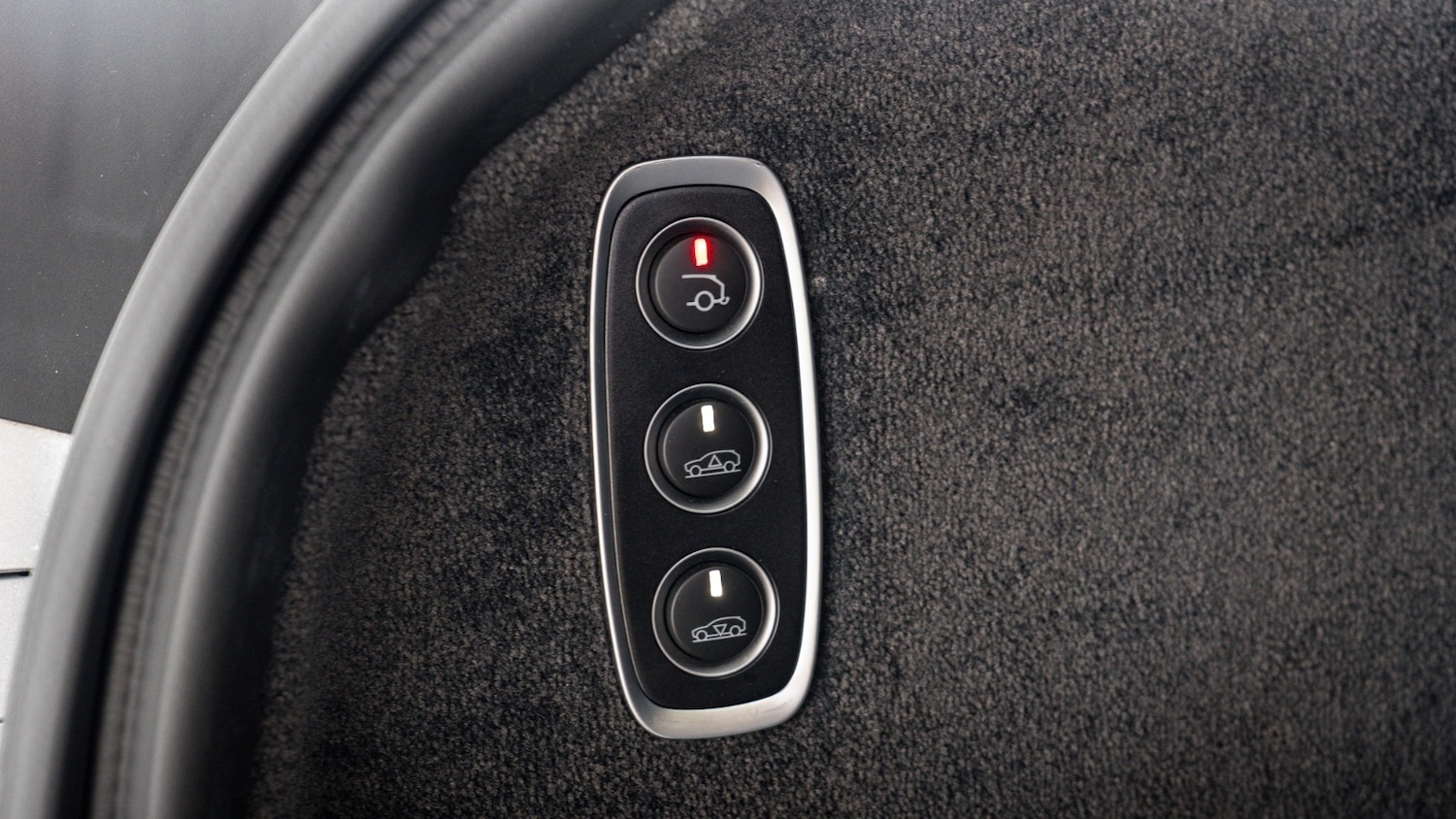 Used Aston Martin DBX 2022 for sale - 77281099: Photo 10