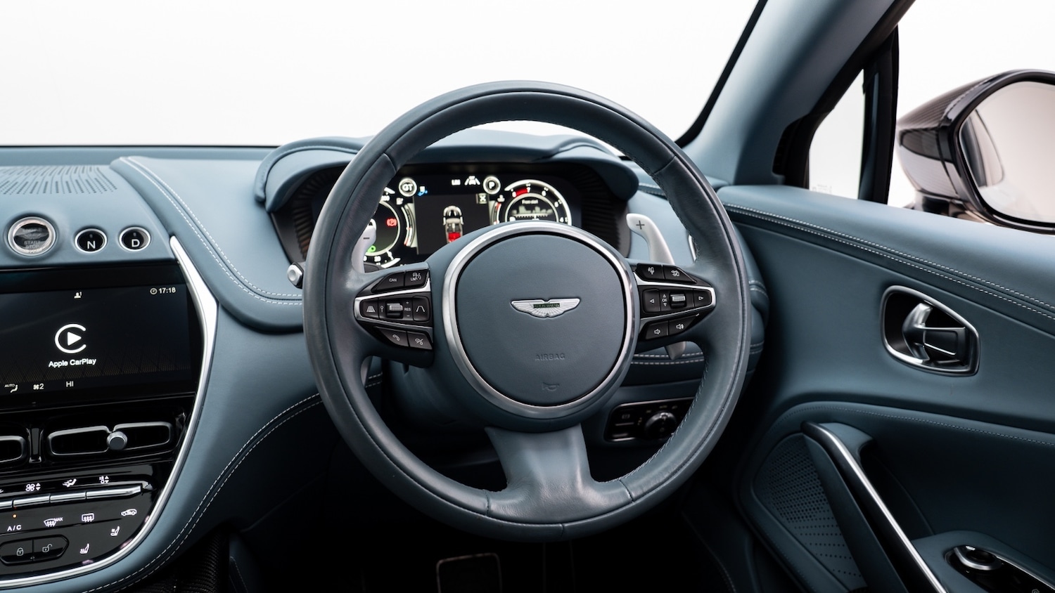 Used Aston Martin DBX 2022 for sale - 77281099: Photo 15