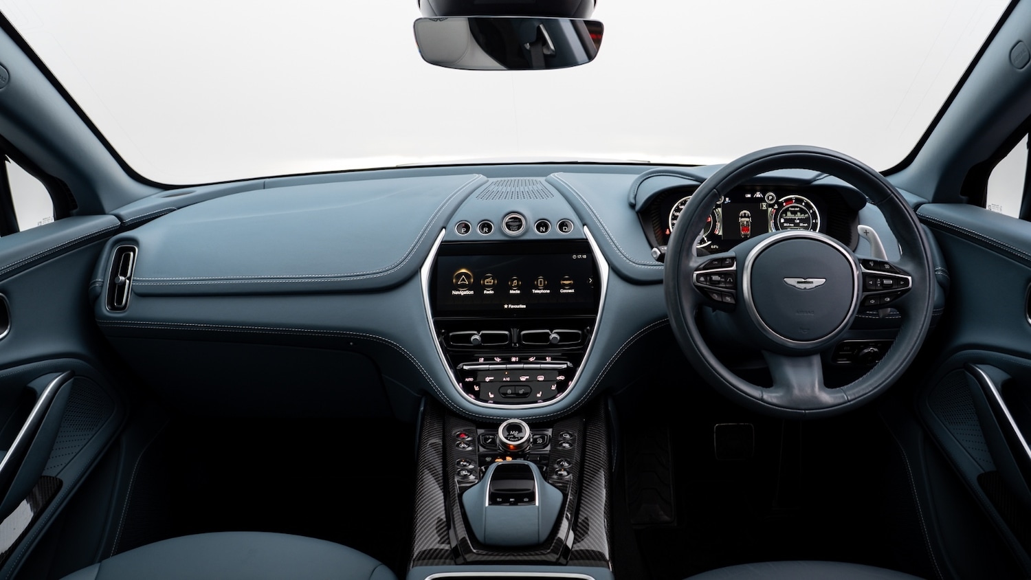 Used Aston Martin DBX 2022 for sale - 77281099: Photo 2