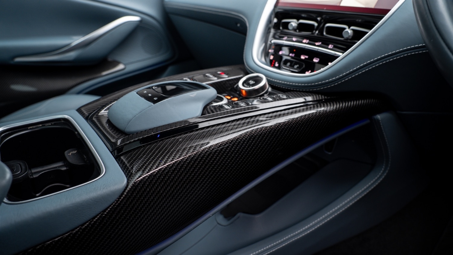 Used Aston Martin DBX 2022 for sale - 77281099: Photo 34