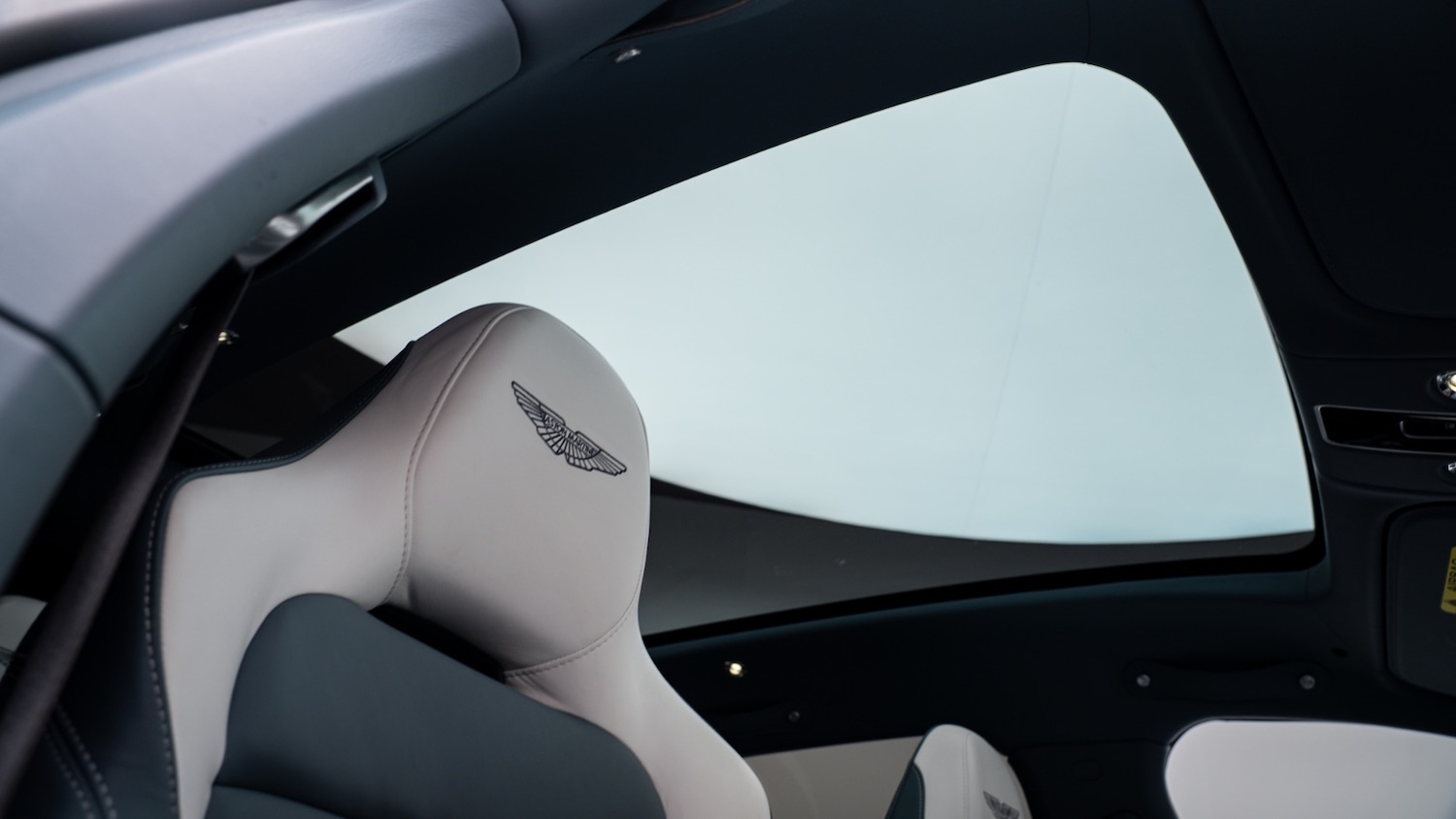 Used Aston Martin DBX 2022 for sale - 77281099: Photo 37