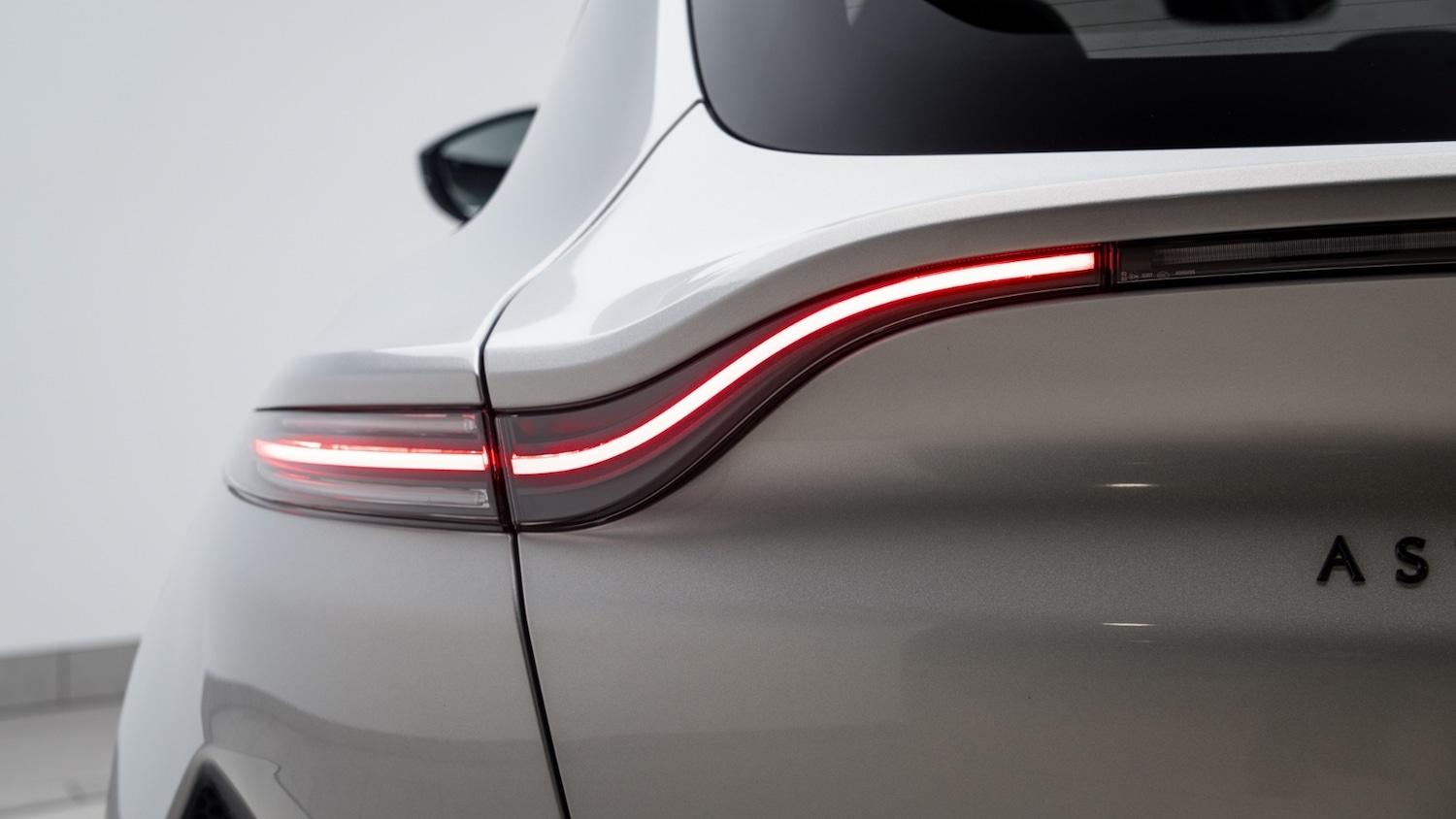 Used Aston Martin DBX 2022 for sale - 77281099: Photo 49