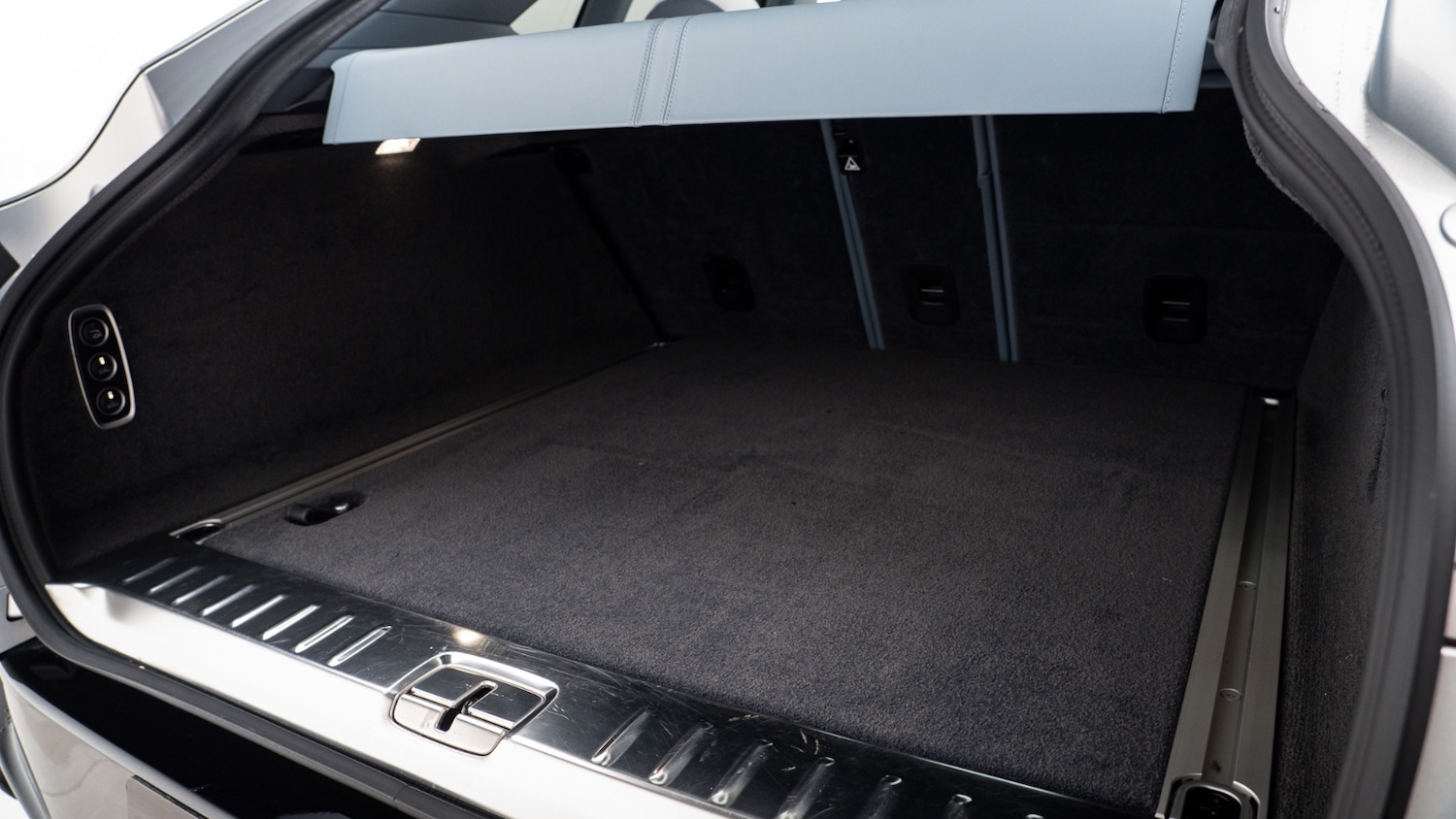 Used Aston Martin DBX 2022 for sale - 77281099: Photo 9