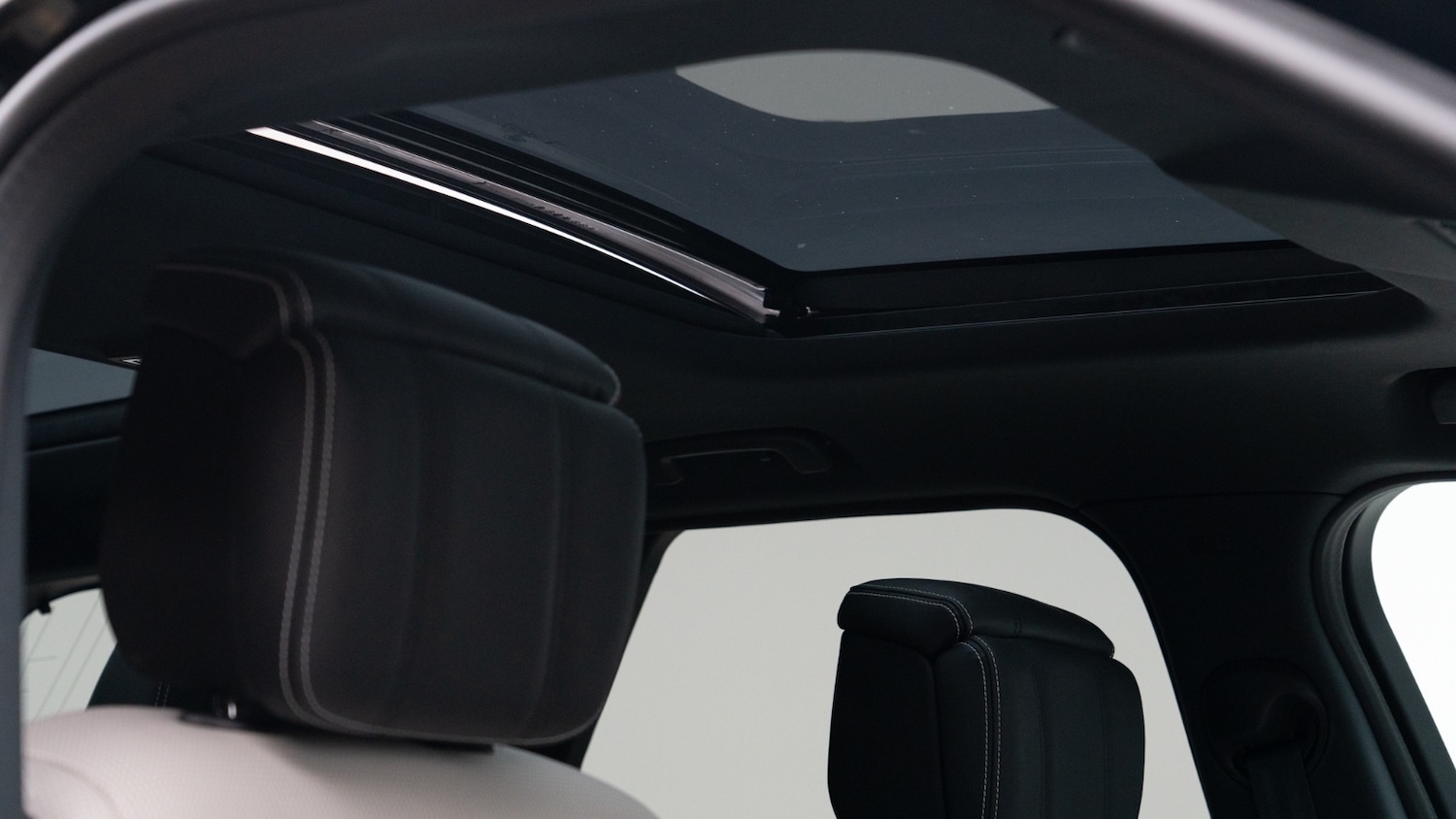 Used Land Rover Discovery 2023 for sale - 77803784: Photo 16