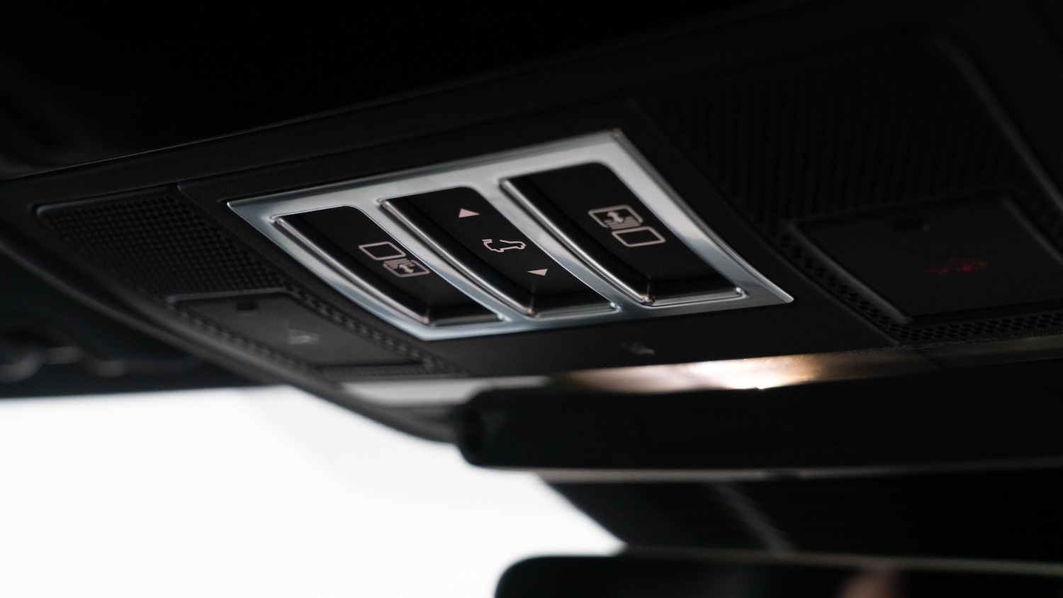 Used Land Rover Discovery 2023 for sale - 77803784: Photo 32