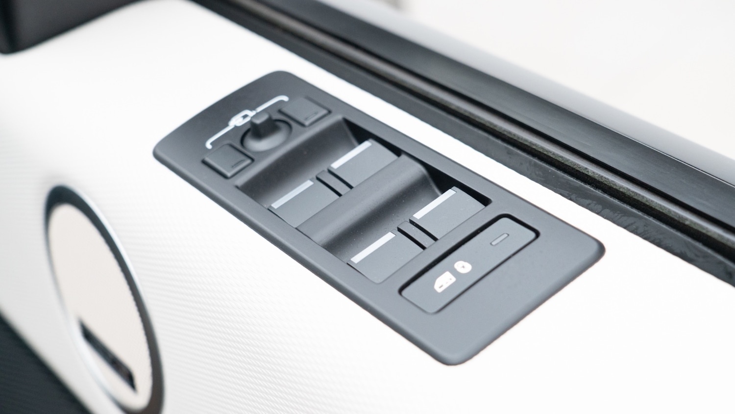 Used Land Rover Discovery 2023 for sale - 77803784: Photo 35