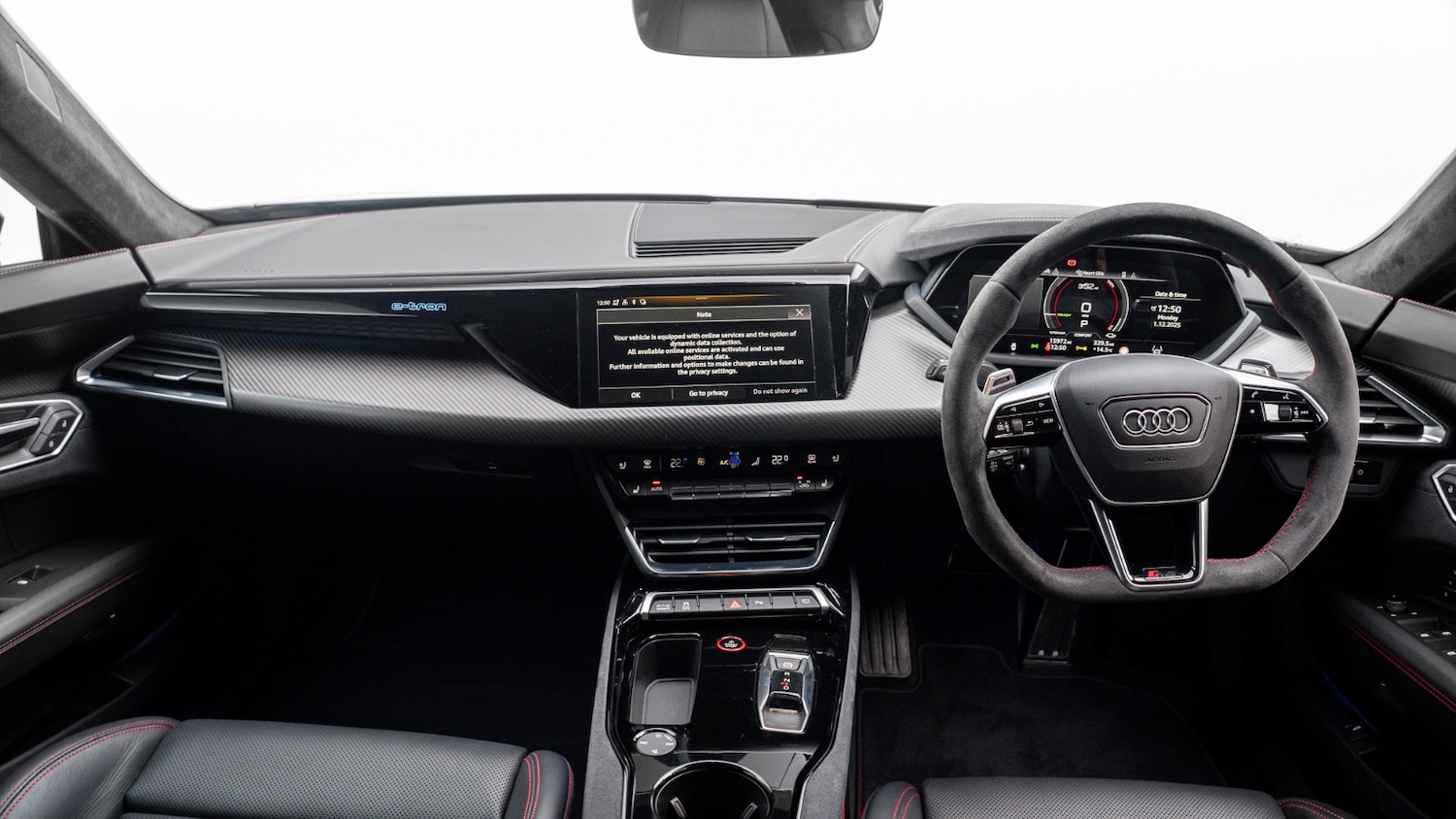 Used Audi RS e-tron GT 2023 for sale - 76766375: Photo 2