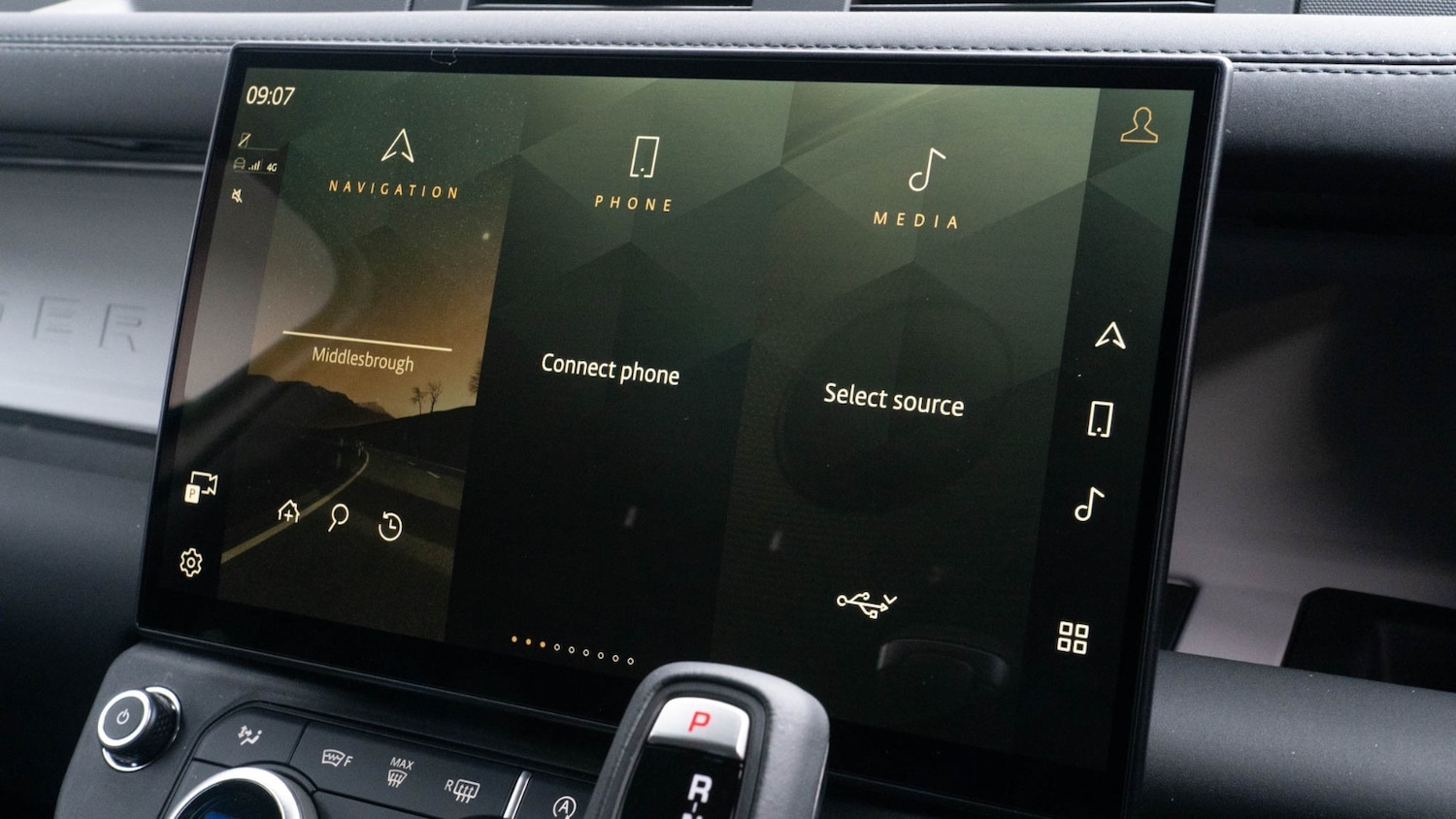 Used Land Rover Defender 2025 for sale - 76647910: Photo 11