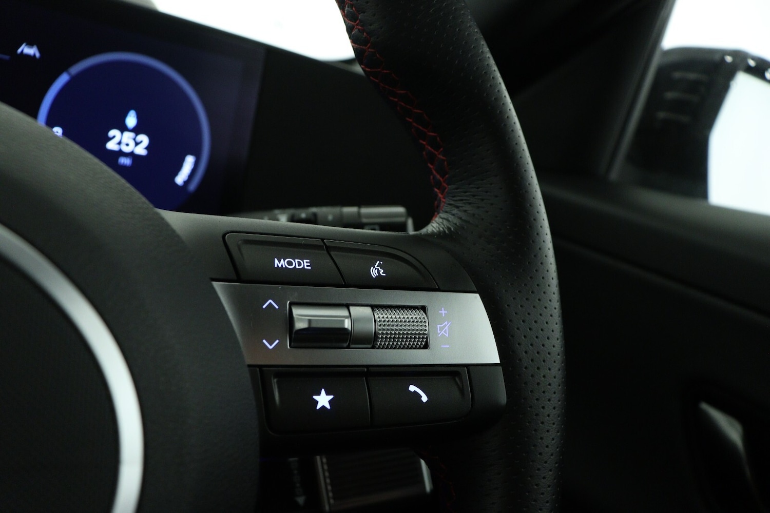 Used Hyundai KONA 2024 for sale - 77210093: Photo 24