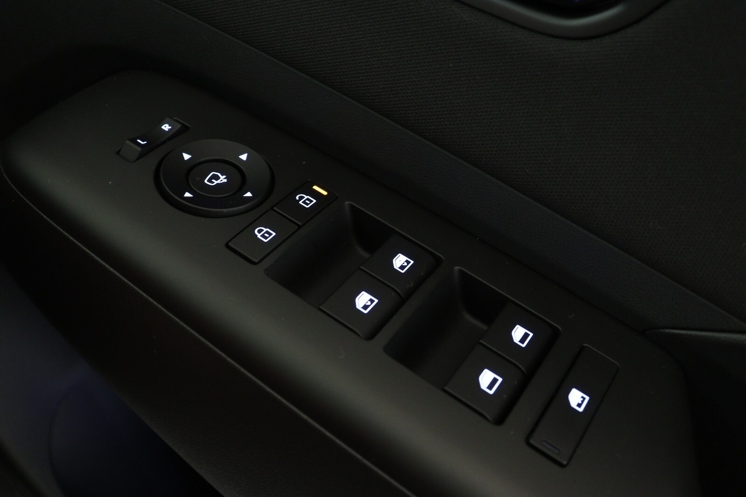 Used Hyundai KONA 2025 for sale - 76870016: Photo 30