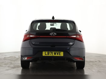Used Hyundai i20 2022 for sale - 76400733: Photo