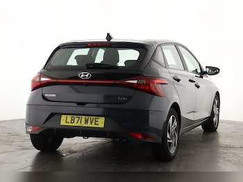 Used Hyundai i20 2022 for sale - 76400733: Photo