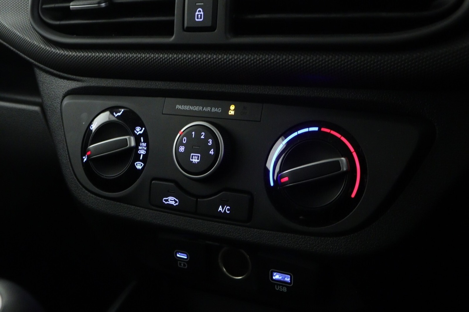 Used Hyundai i10 2024 for sale - 76873847: Photo 15