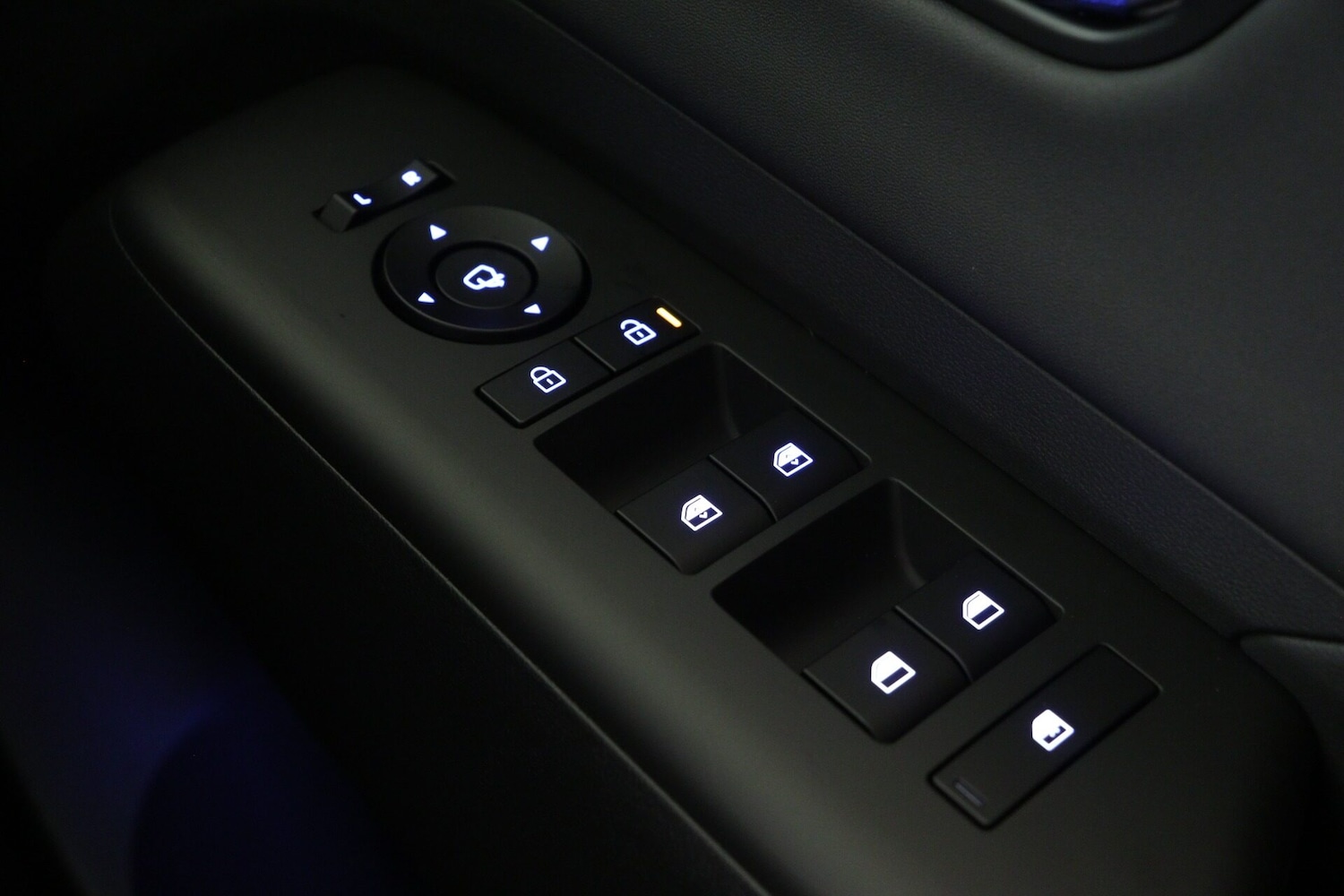 Used Hyundai KONA 2025 for sale - 76871874: Photo 30