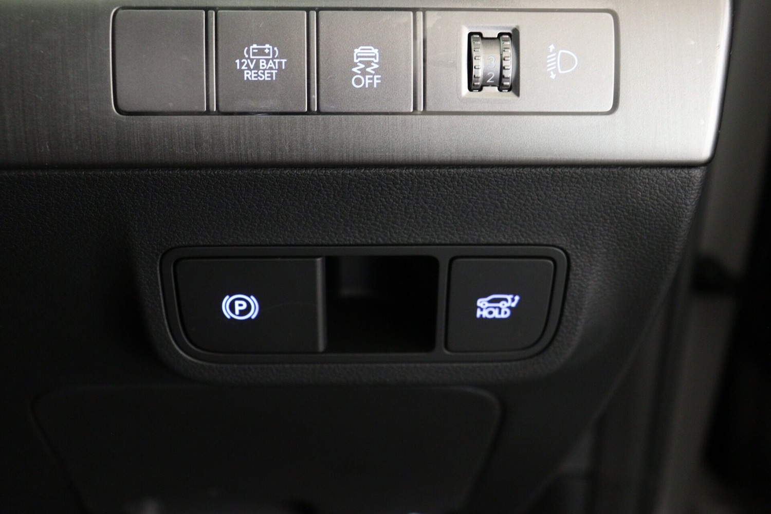 Used Hyundai KONA 2025 for sale - 76871874: Photo 31