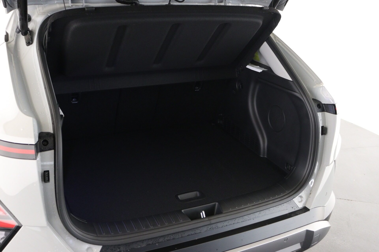 Used Hyundai KONA 2025 for sale - 76871874: Photo 9