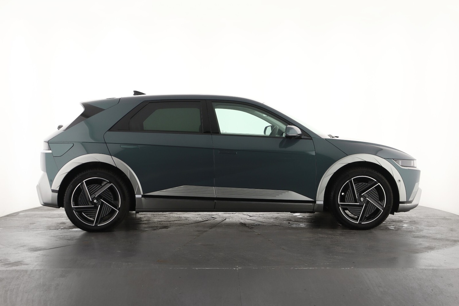 Used Hyundai IONIQ 5 2025 for sale - 77373082: Photo 5